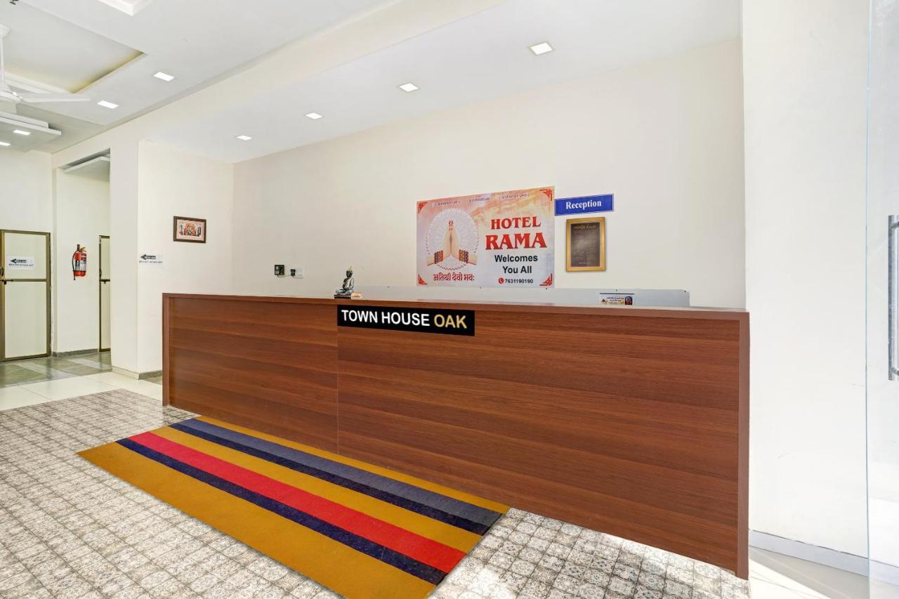 Townhouse Oak Hotel Rama ナーシク エクステリア 写真