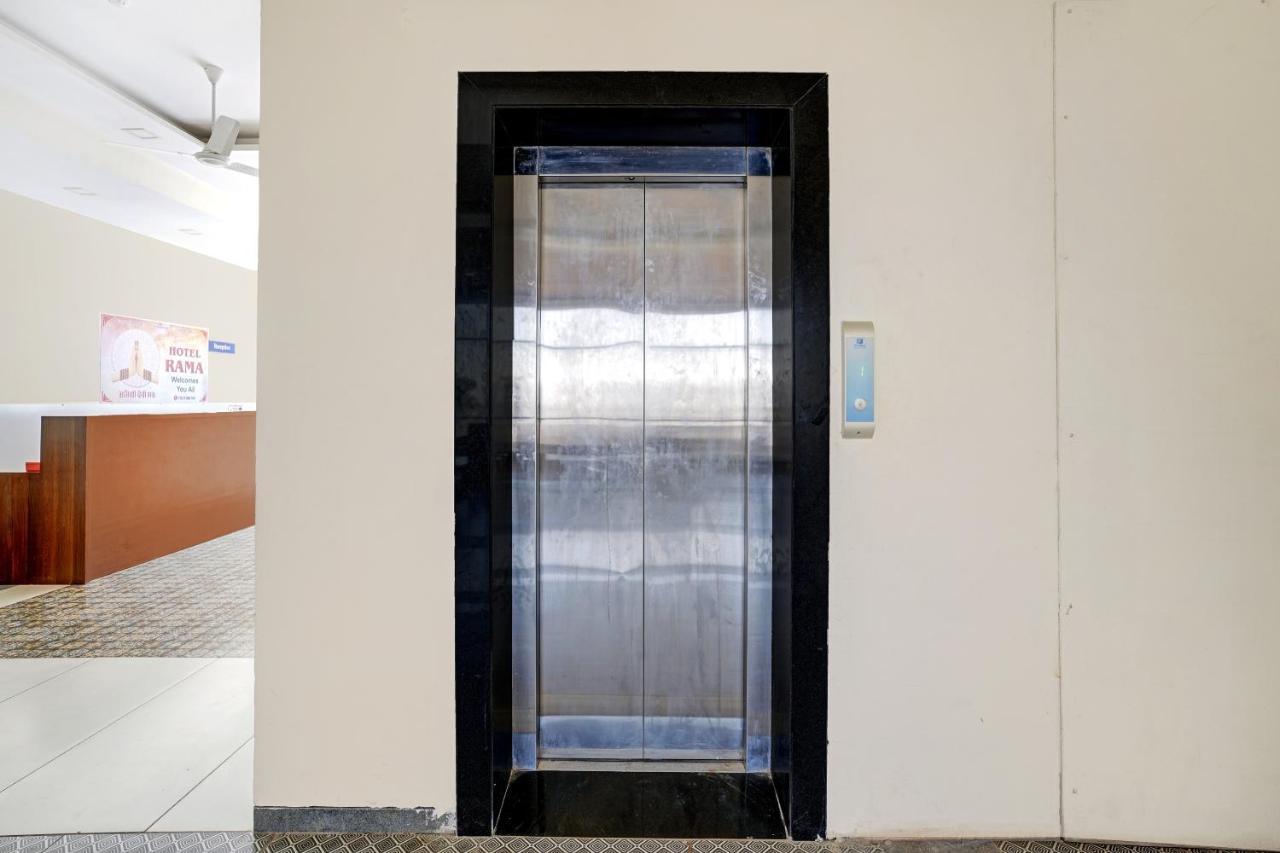 Townhouse Oak Hotel Rama ナーシク エクステリア 写真