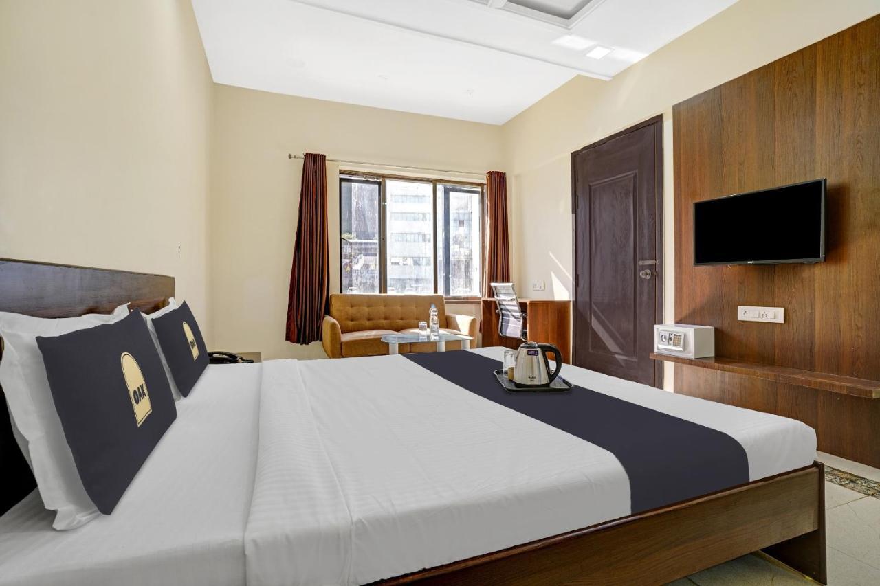 Townhouse Oak Hotel Rama ナーシク エクステリア 写真