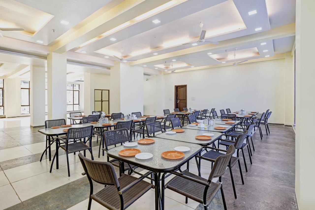 Townhouse Oak Hotel Rama ナーシク エクステリア 写真